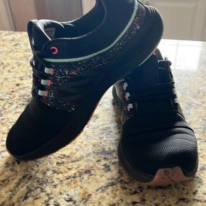 Under armor size 9 sneakers